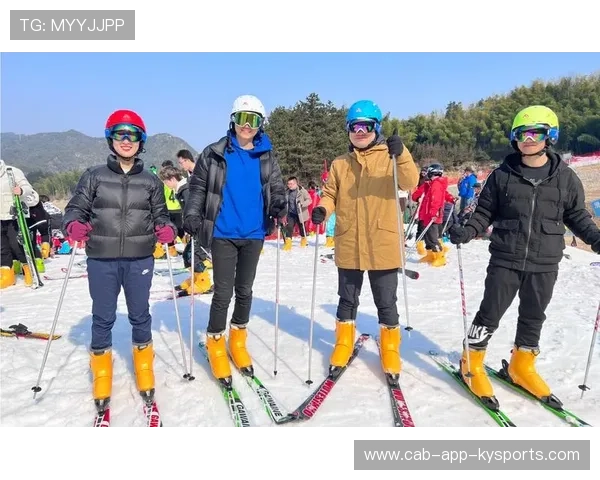 冰雪运动俱乐部加强少儿滑雪课程的家校协同与陪练体系，冰雪运动协会简介